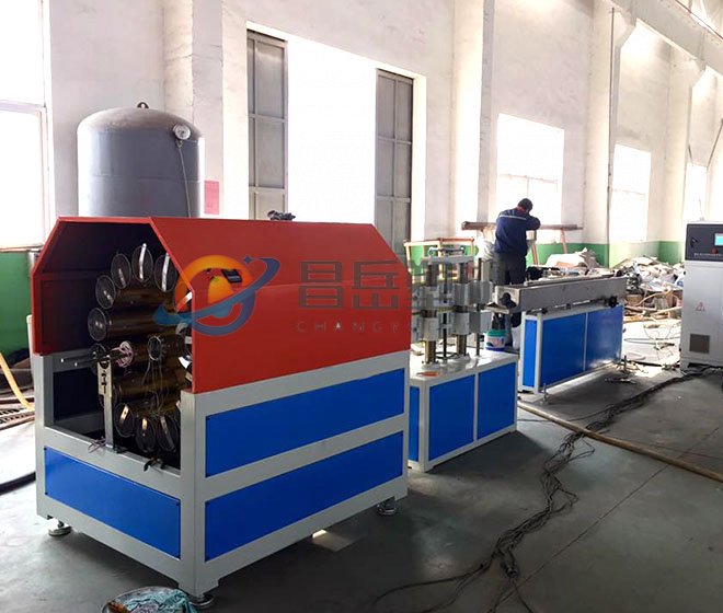 PVC纖維增強(qiáng)軟管生產(chǎn)線